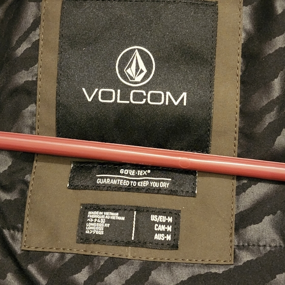 Size Medium Volcom gore-tex Coat - Picture 3 of 6